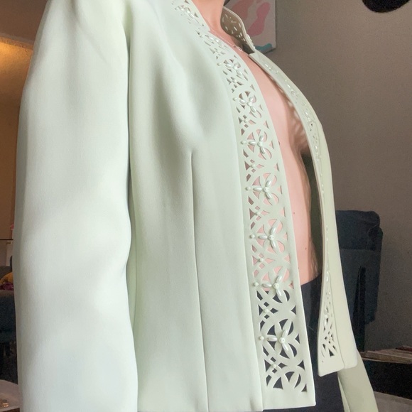 Tahari Jackets & Blazers - TAHARI blazer by Arthur S. Levine